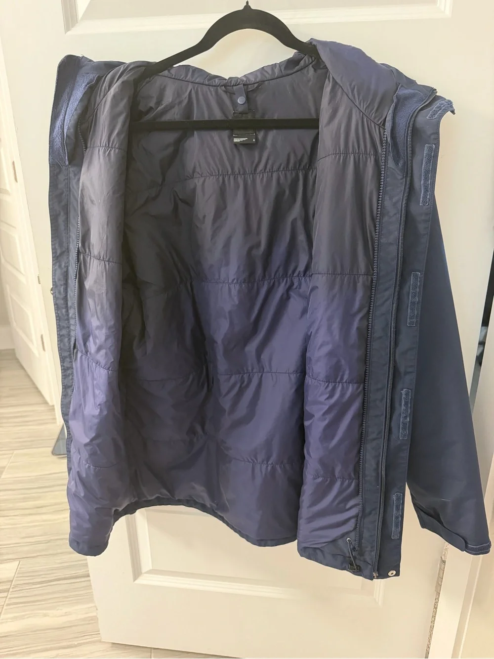 The North Face Men's Large Insulated Hooded Jacket Navy Blue